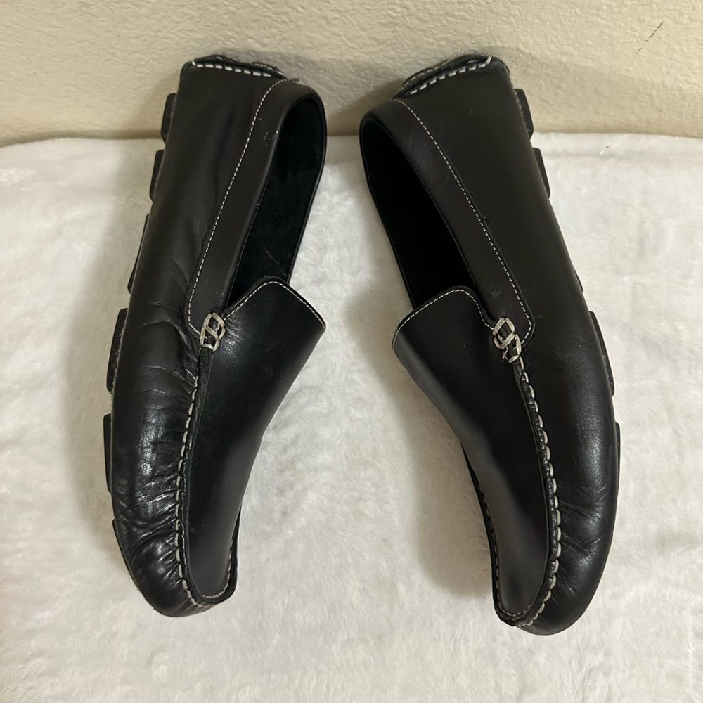 Black Leather women’s loafer